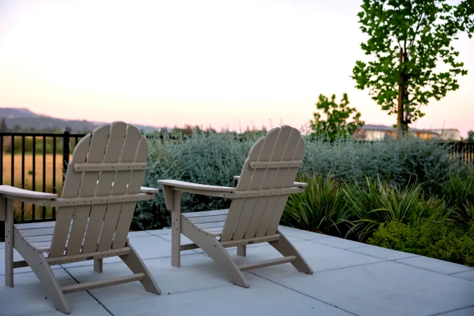 A tidy backyard patio and garden kept free of ants